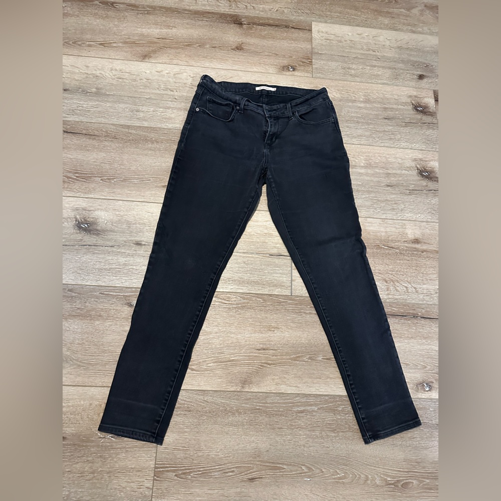 Levi’s curvy skinny 811